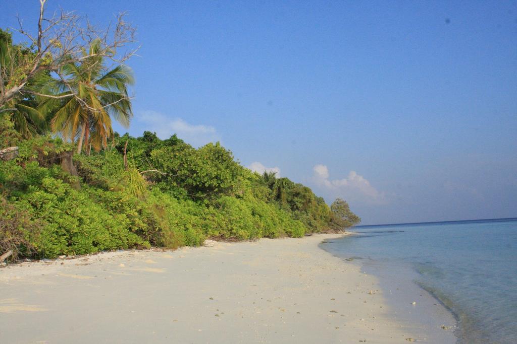 Equa Reef Maldives Hotel Addu City Екстериор снимка