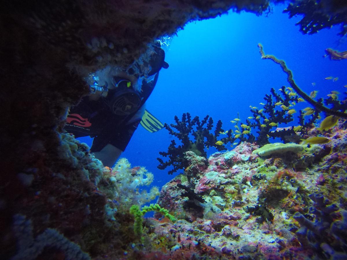 Equa Reef Maldives Hotel Addu City Екстериор снимка